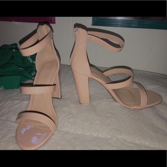 Light pink heels - Picture 4 of 5